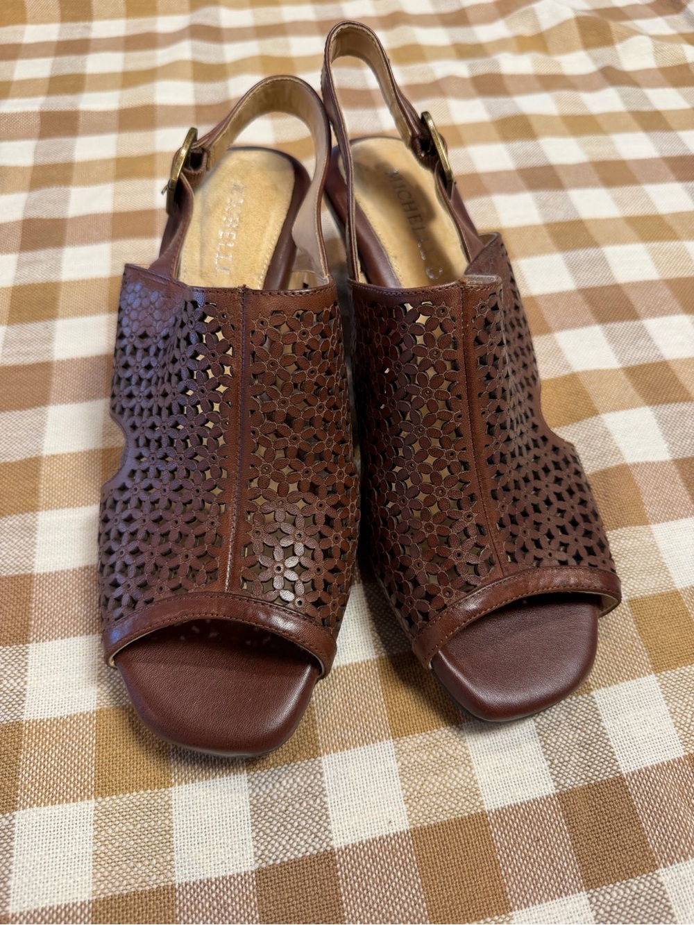Michelle D Brown Laser Cut Slingback Heeled Sandals 8.5M NWOT